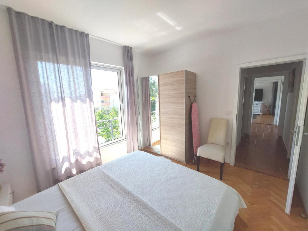 Gulin Apartments Vodice Exterior foto